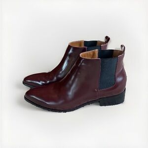 GAP Low Heel Chelsea Bootie Plum Wine Maroon Burgundy Black Boots size 7.5‎